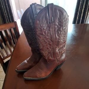 Laredo cowgirl boots